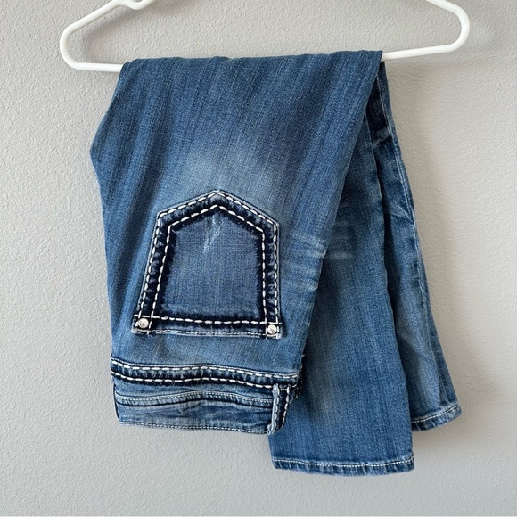 Miss Me Blue Straight Distressed Low/Mid Rise Capris/Short Jeans Waist Size 28 - Picture 2 of 16